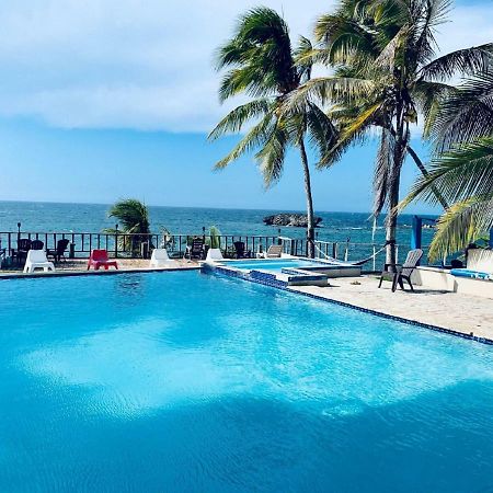 Ventana Al Atlantico At Arecibo 681 Ocean Drive Lejlighed Islote Eksteriør billede