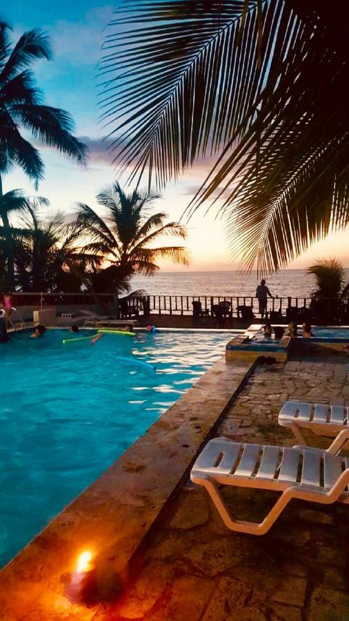 Ventana Al Atlantico At Arecibo 681 Ocean Drive Lejlighed Islote Eksteriør billede