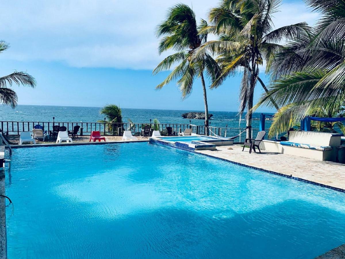 Ventana Al Atlantico At Arecibo 681 Ocean Drive Lejlighed Islote Eksteriør billede